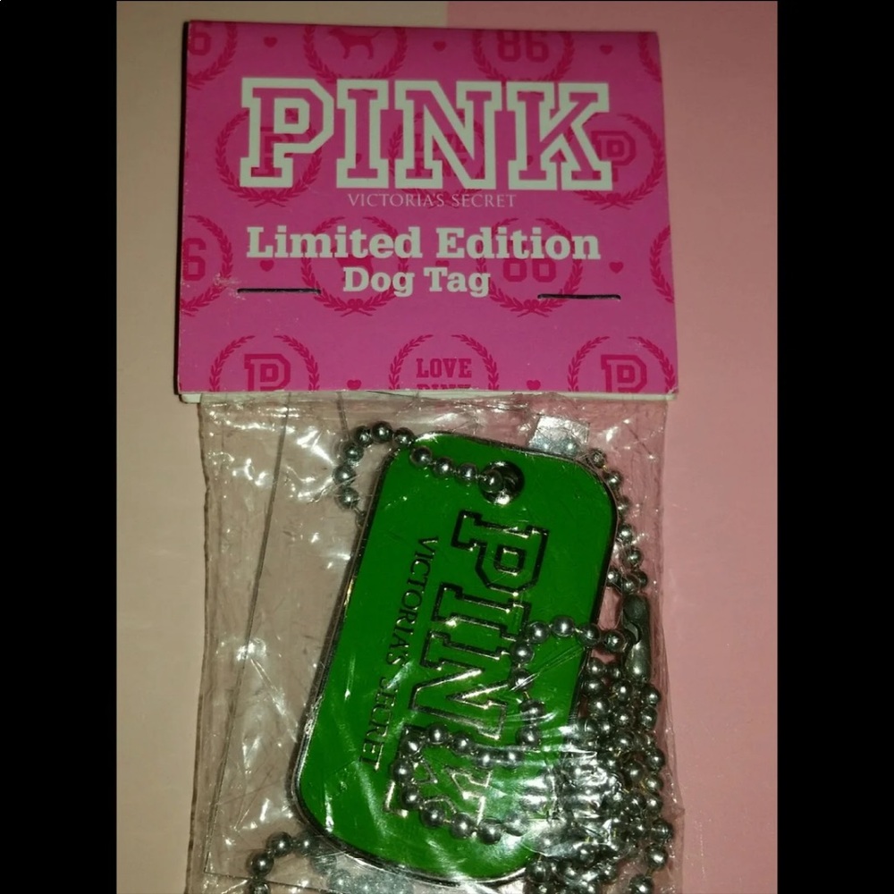 RARE VS PINK DOGTAGS